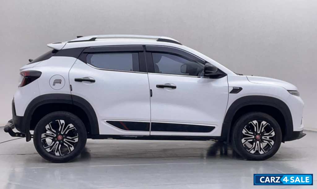 White Renault Kiger RXZ MT 1.0 Turbo