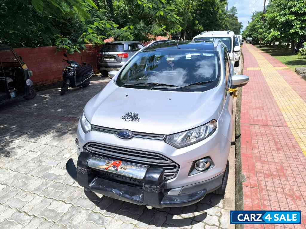 Silver And Black Ford Ecosport Platinum edition