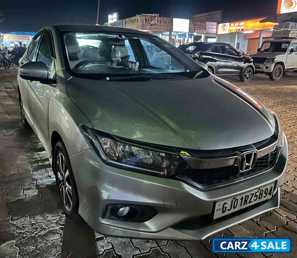 Alabaster Silver Honda City V IVTEC MT