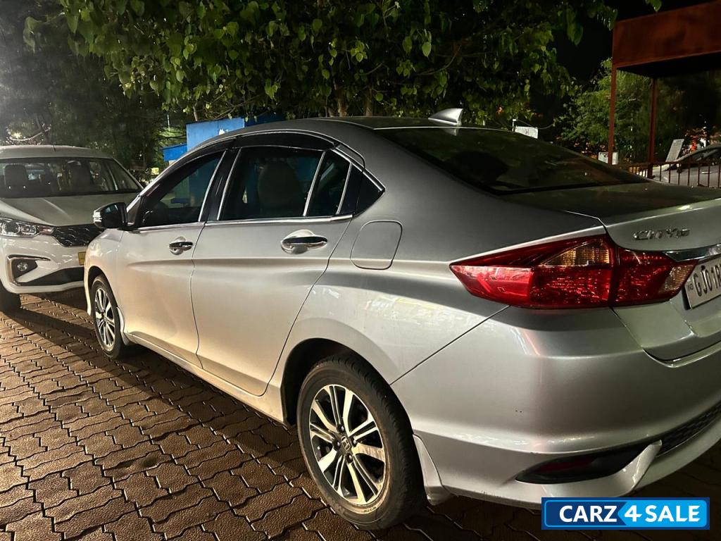 Alabaster Silver Honda City V IVTEC MT