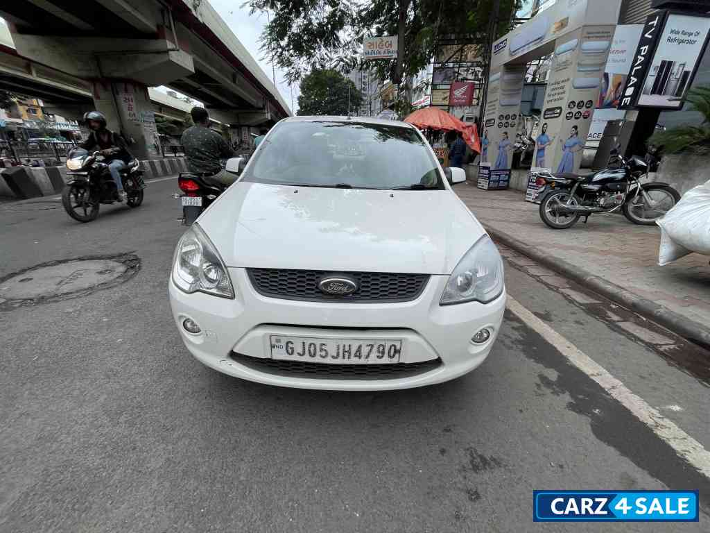 Ford Fiesta Classic titunium