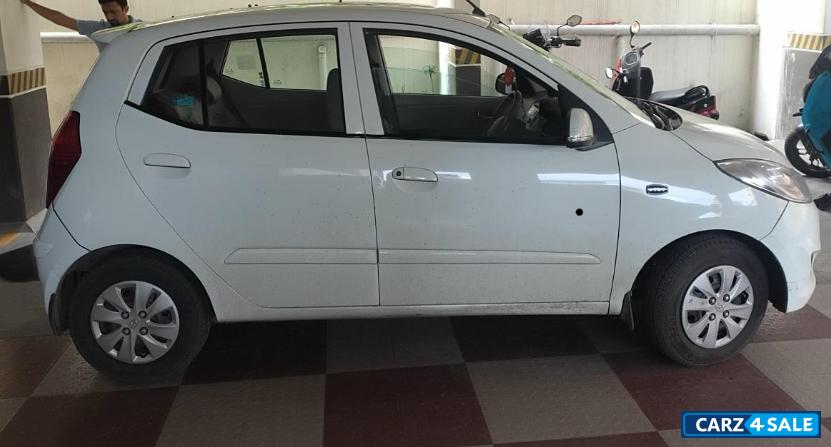 Hyundai i10 Sportz automatic