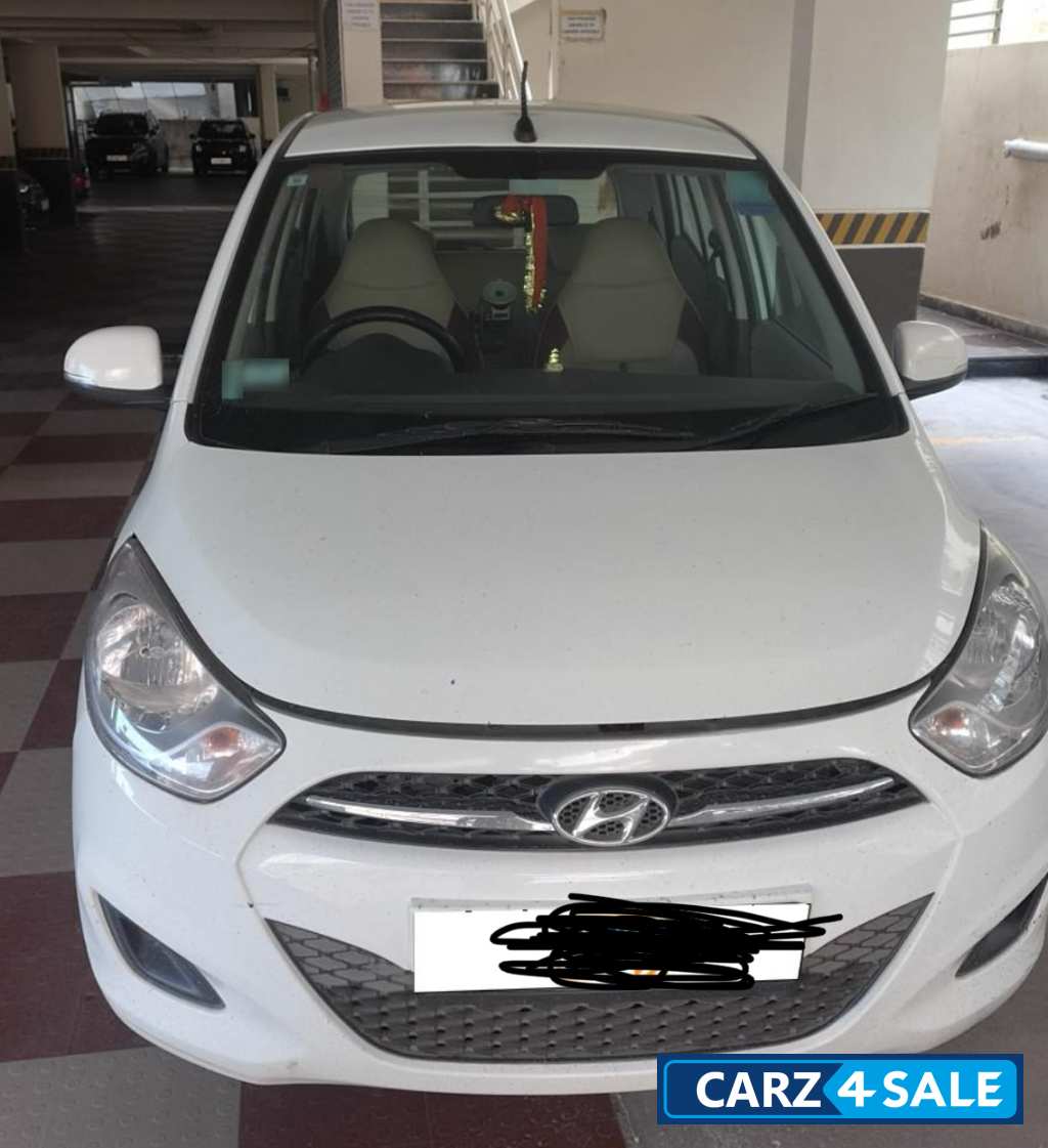 Hyundai i10 Sportz automatic