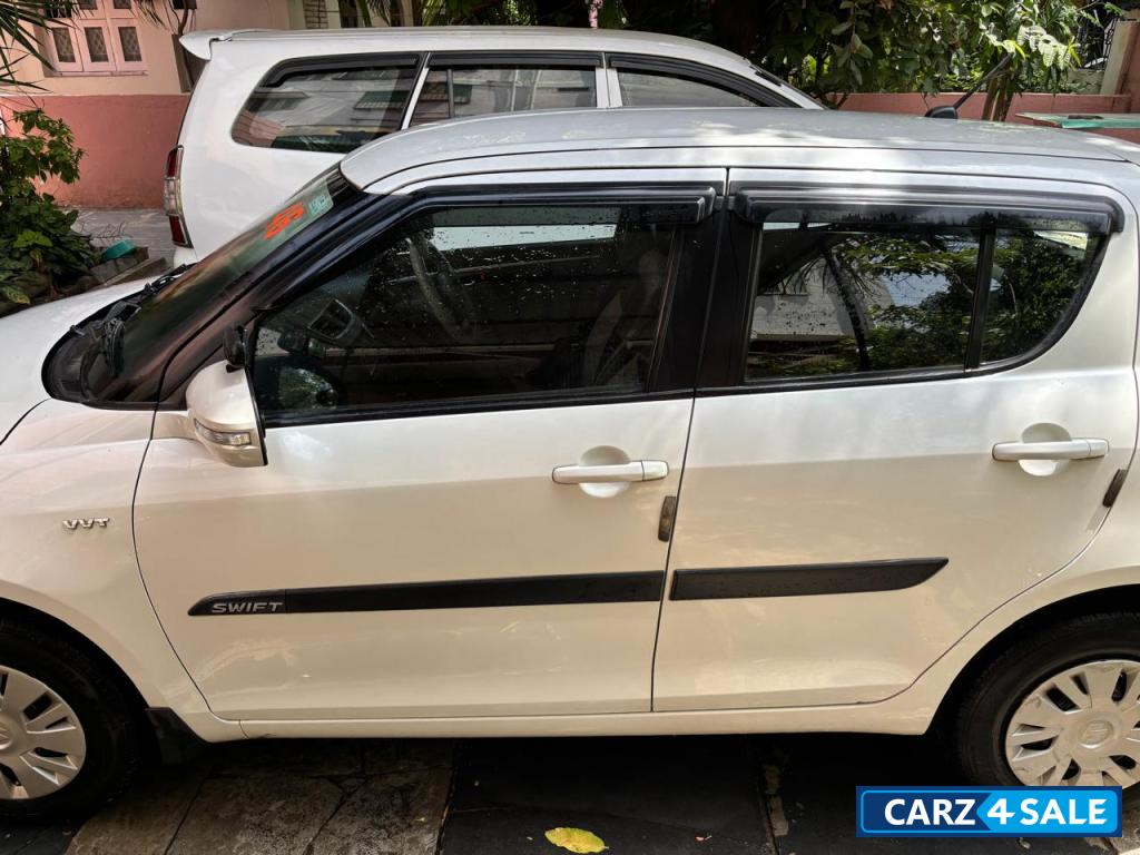 Maruti Suzuki Swift Vxi Optional