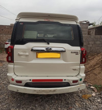 White Mahindra Scorpio S11