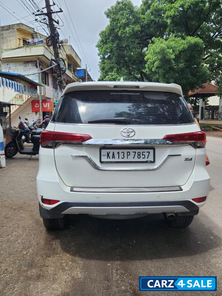 Toyota Fortuner 4×4 SIGMA