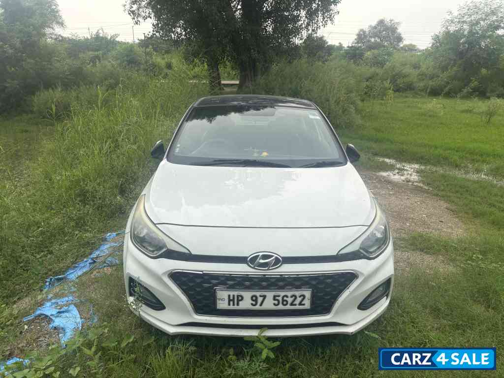 Hyundai i20 Sports 1.2 plus dual tone