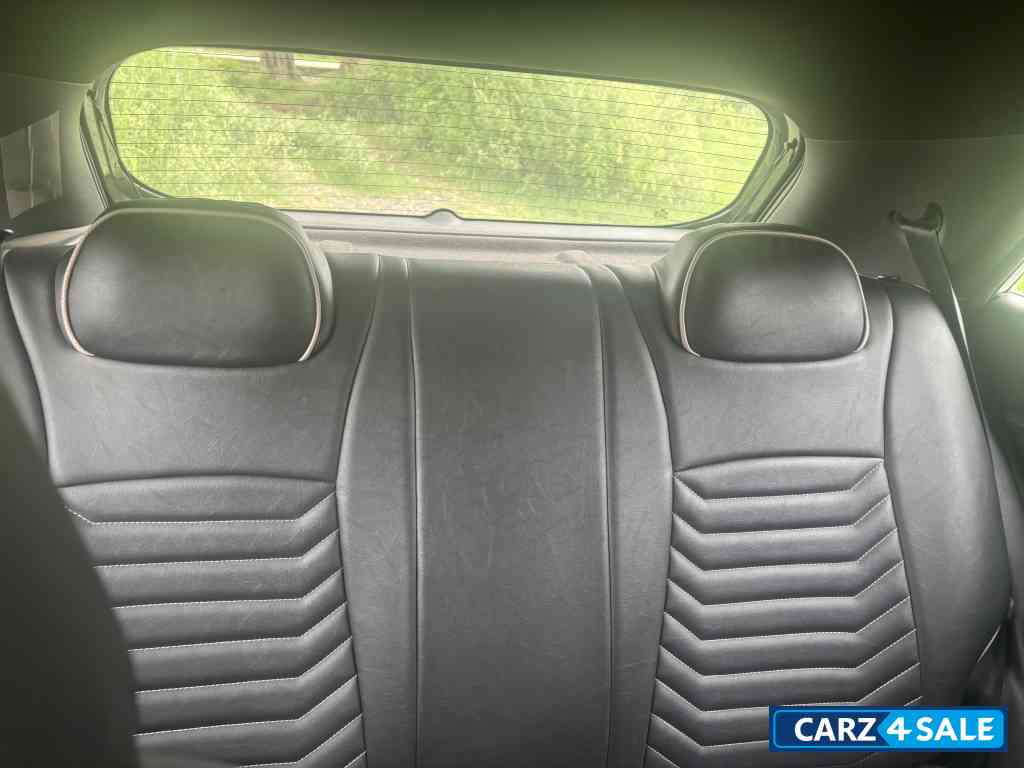 Hyundai i20 Sports 1.2 plus dual tone