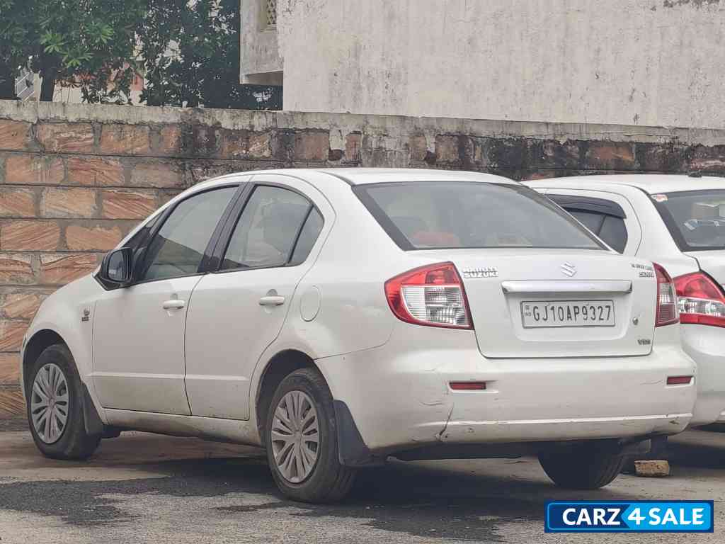 White Maruti Suzuki SX4 Vdi