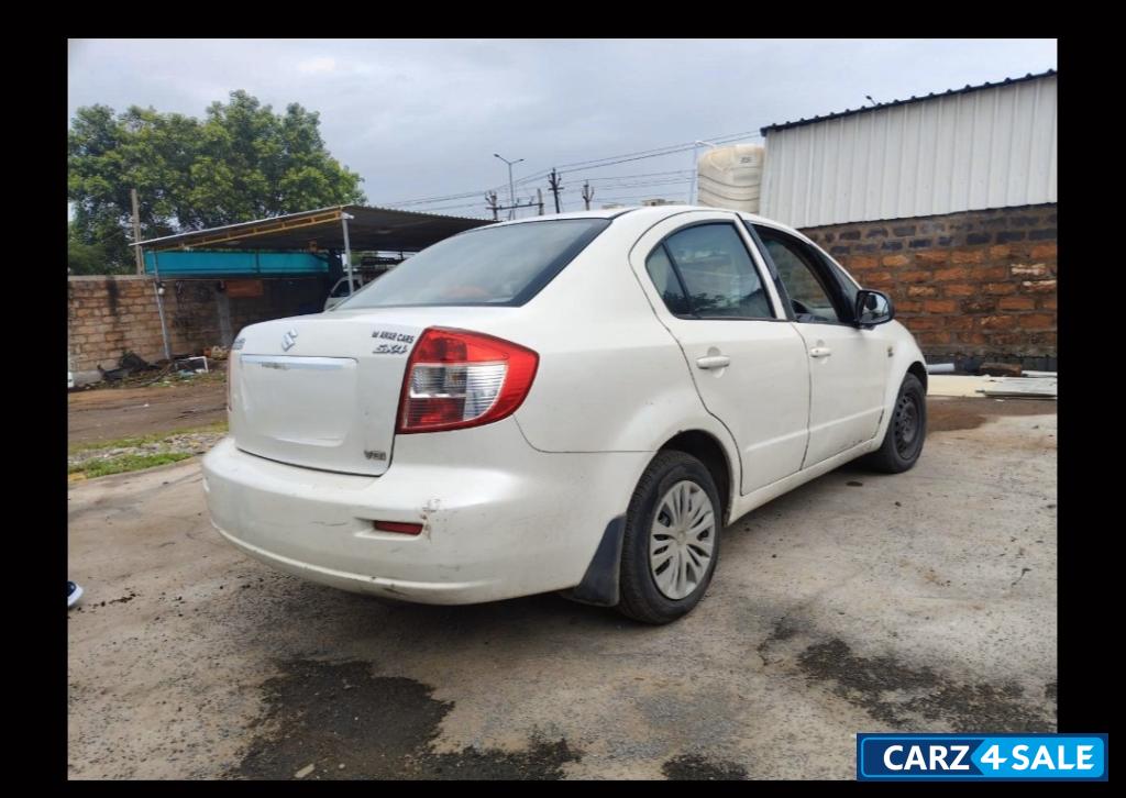 White Maruti Suzuki SX4 Vdi