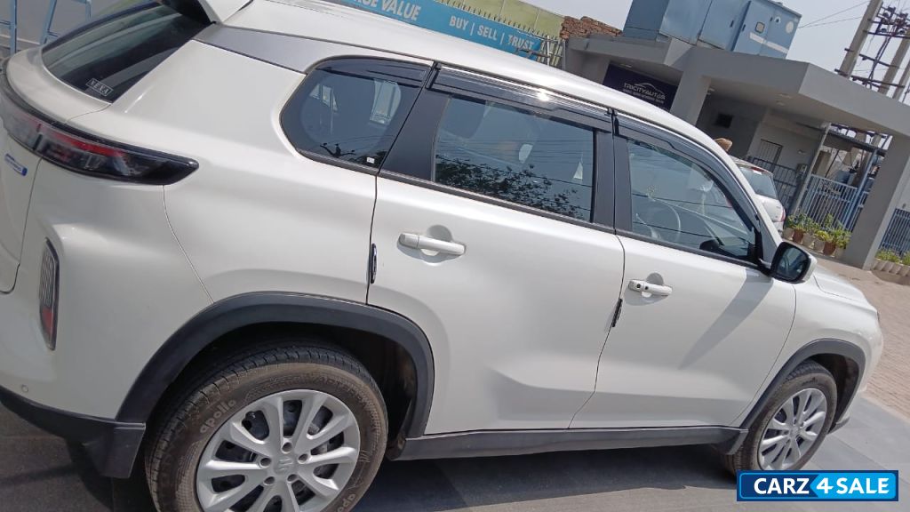 Maruti Suzuki Grand Vitara Sigma Smart Variant