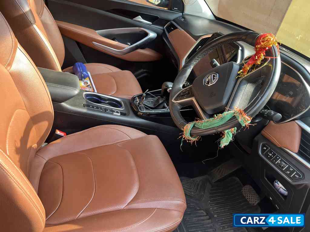 Starry Black MG Hector Plus 1.5 cvt Starry Black MG Hector Plus 1.5 cvt