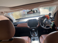 Starry Black MG Hector Plus 1.5 cvt