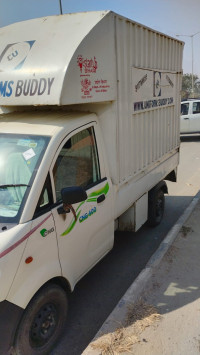 White Mahindra Jeeto CNG 400