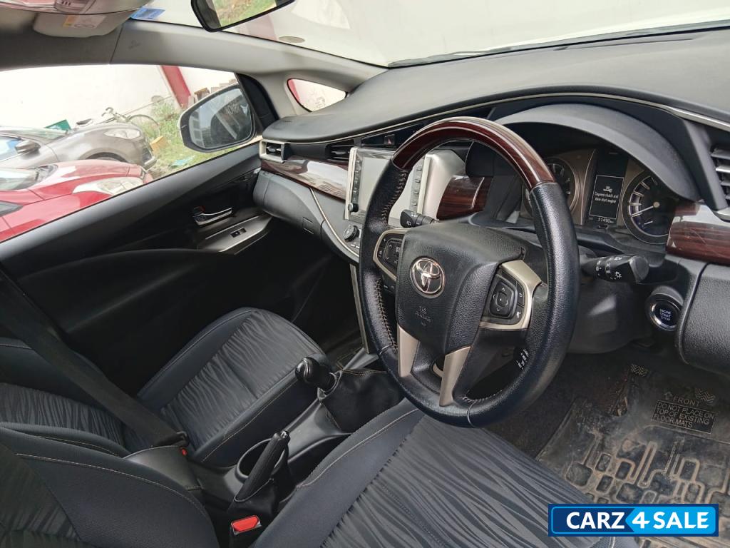 Toyota Innova Crysta