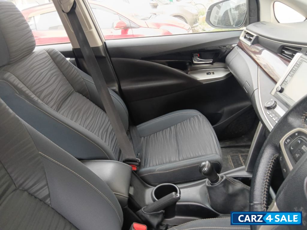 Toyota Innova Crysta