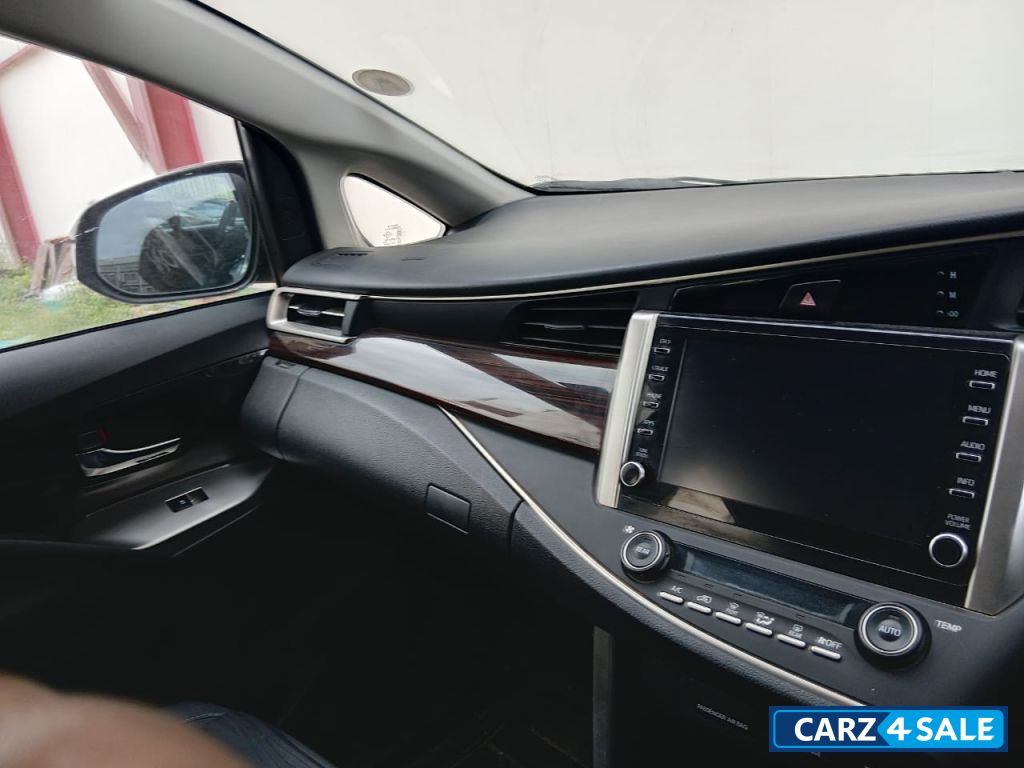 Toyota Innova Crysta