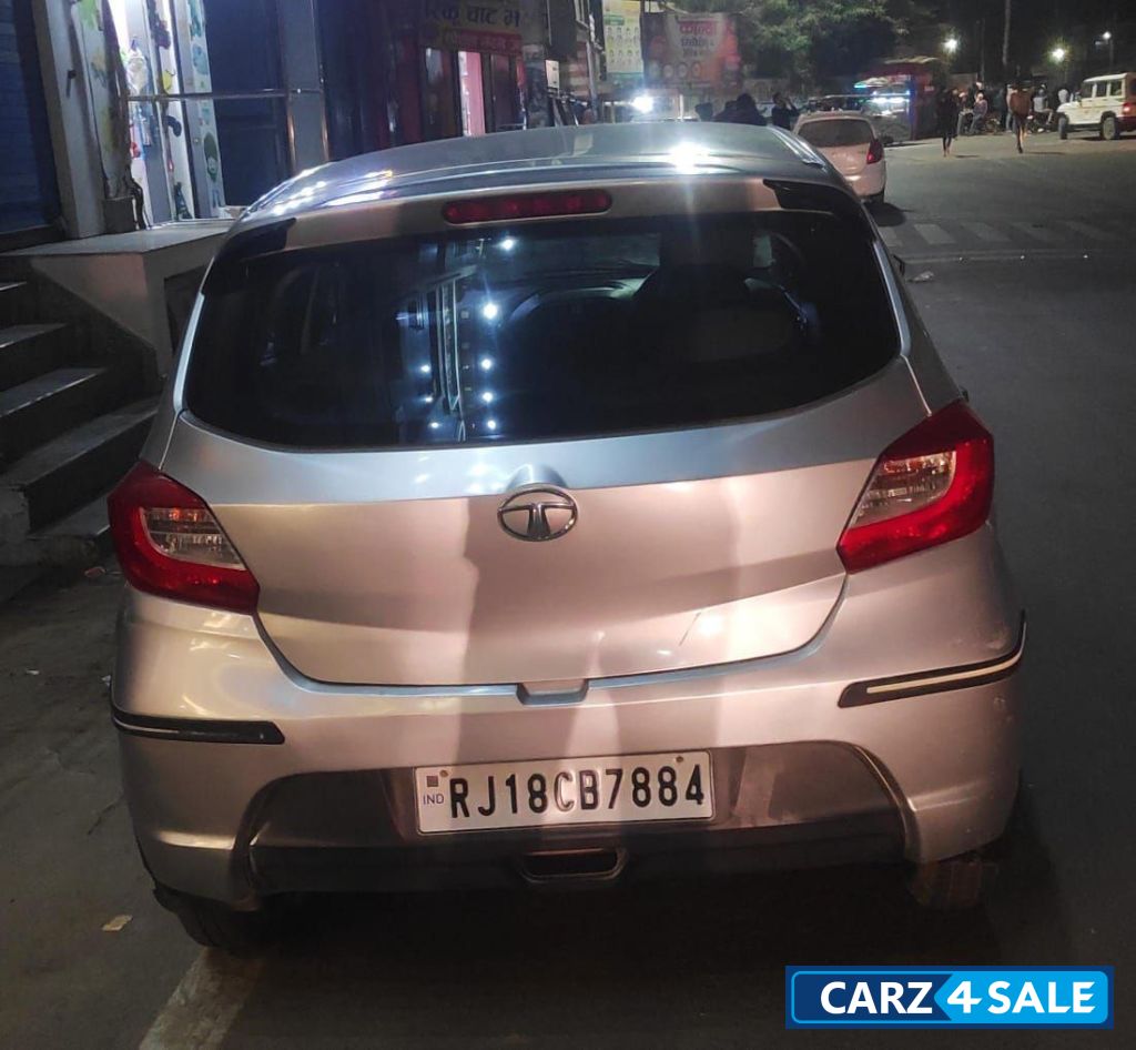 Tata Tiago XE