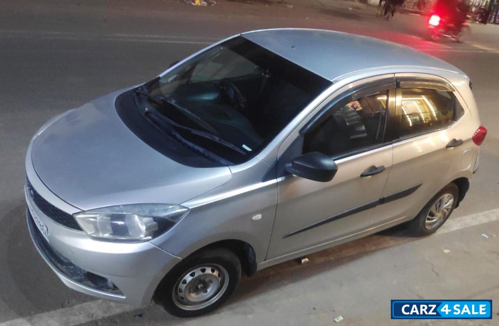 Tata Tiago XE