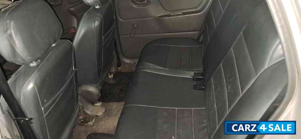 Silky Silver Maruti Suzuki Alto LX