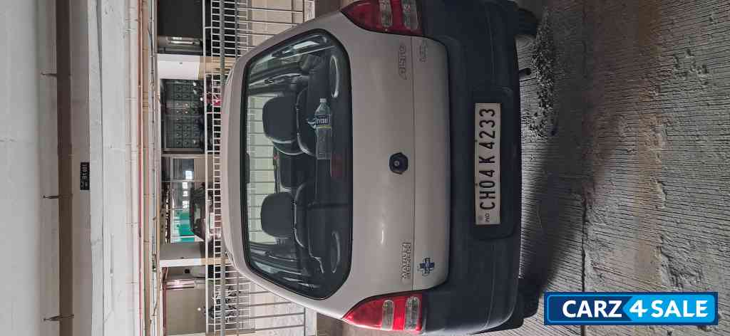 Silky Silver Maruti Suzuki Alto LX