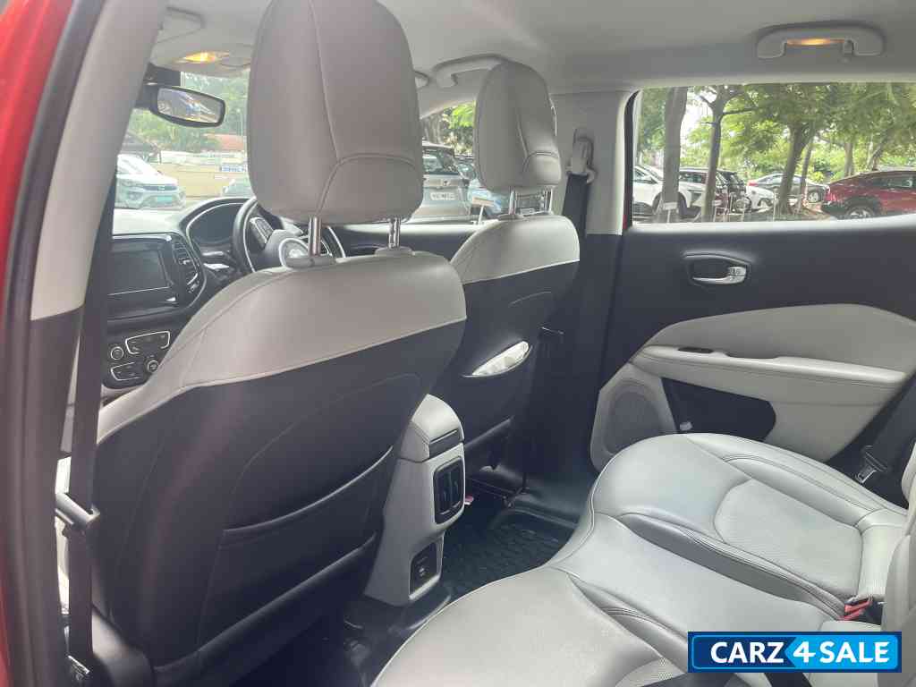 Red Jeep Compass Diesel 4*4 limited 2.0