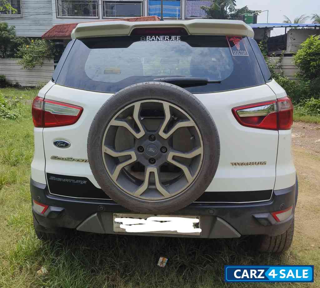 White Ford Ecosport 1.5 signature edition with sunroof  petrol