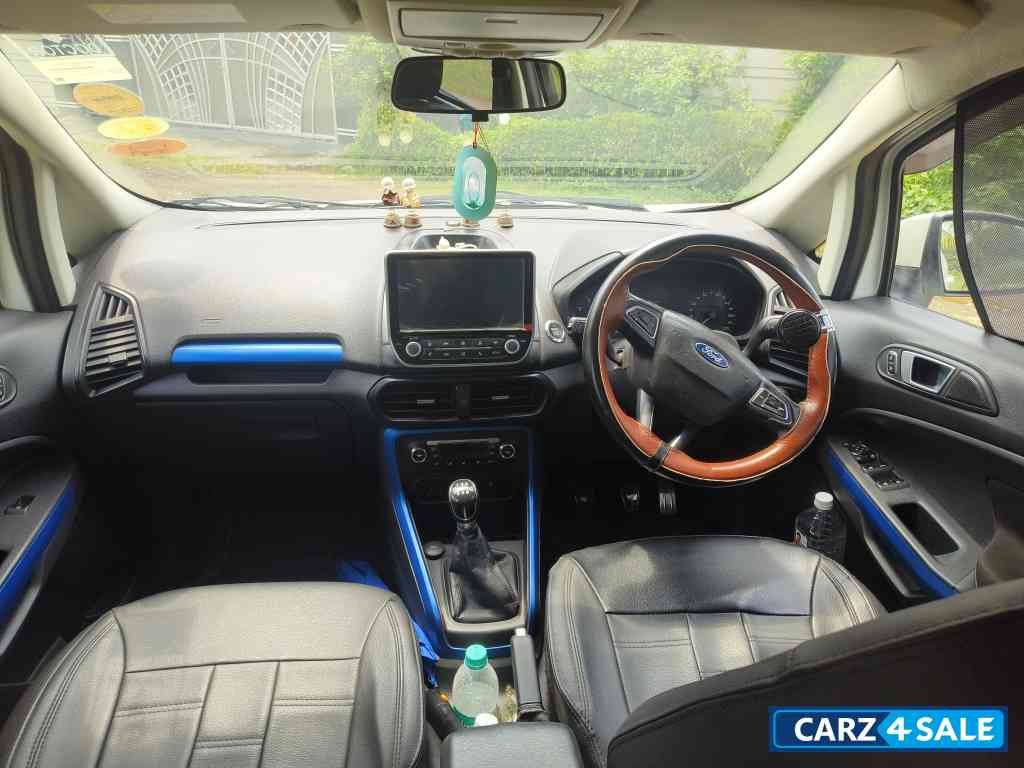 White Ford Ecosport 1.5 signature edition with sunroof  petrol