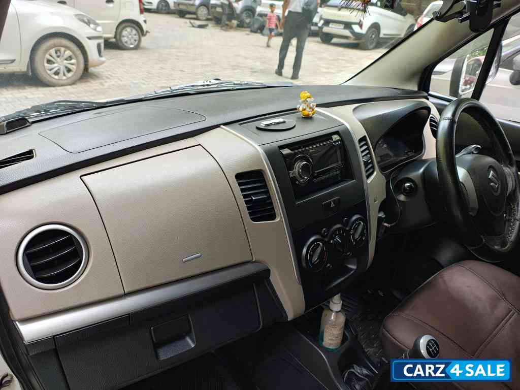 White Maruti Suzuki Wagon R Maruti WagonR LXI Petrol 2014