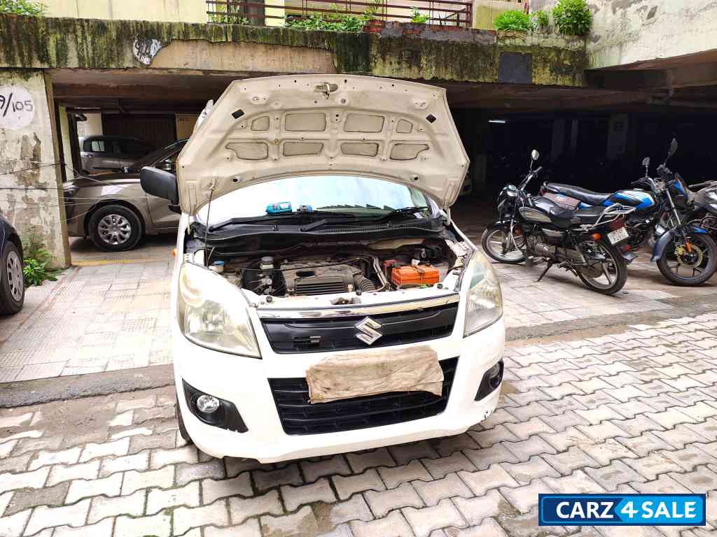 White Maruti Suzuki Wagon R Maruti WagonR LXI Petrol 2014