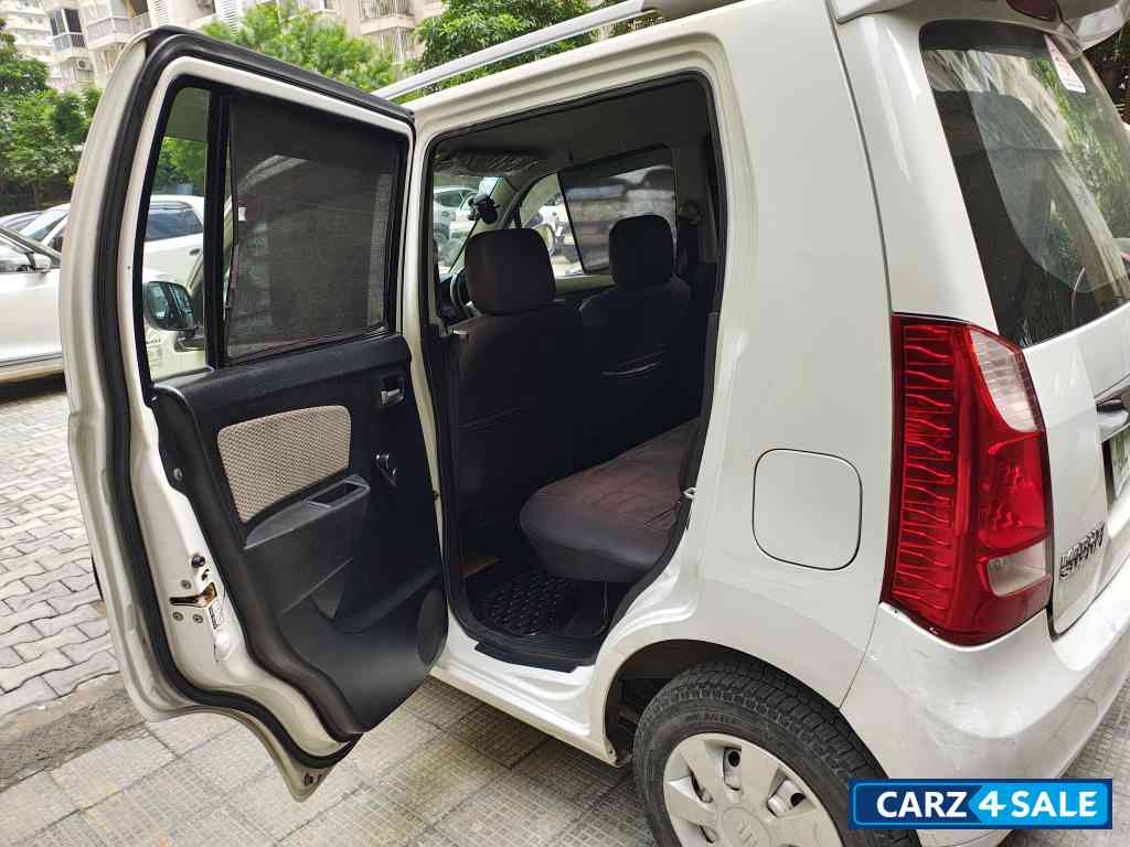 White Maruti Suzuki Wagon R Maruti WagonR LXI Petrol 2014