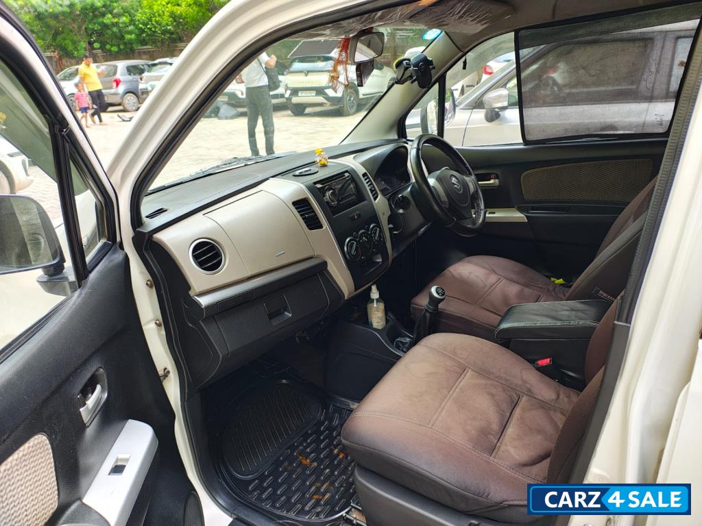 White Maruti Suzuki Wagon R Maruti WagonR LXI Petrol 2014