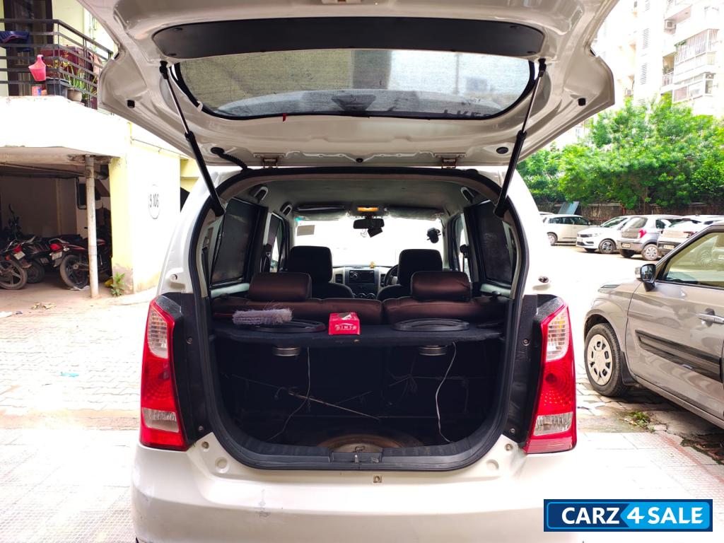 White Maruti Suzuki Wagon R Maruti WagonR LXI Petrol 2014