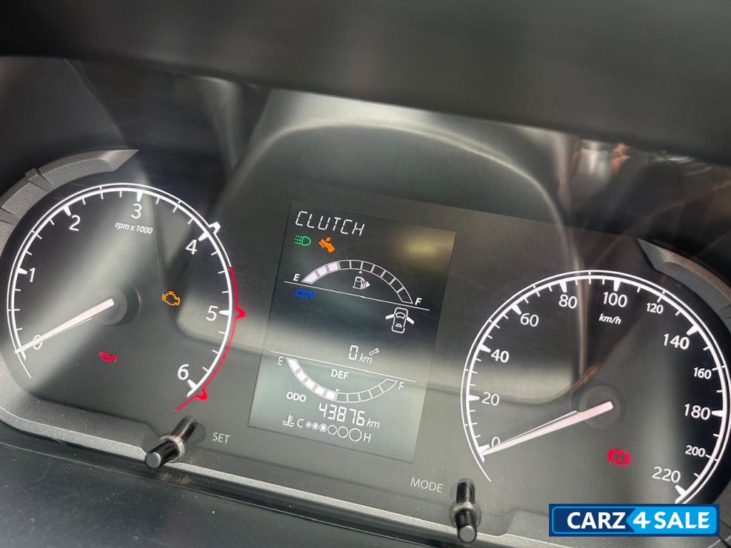 Tata Harrier XT WITH SUN ROOF DARK EDITION