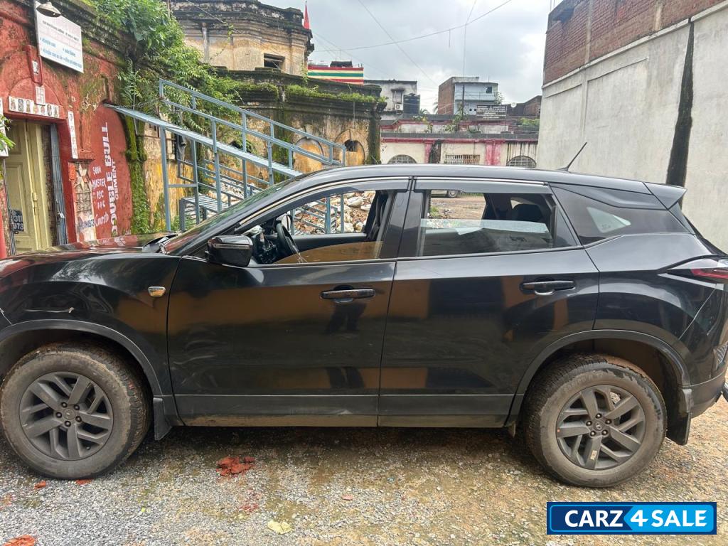Tata Harrier XT WITH SUN ROOF DARK EDITION