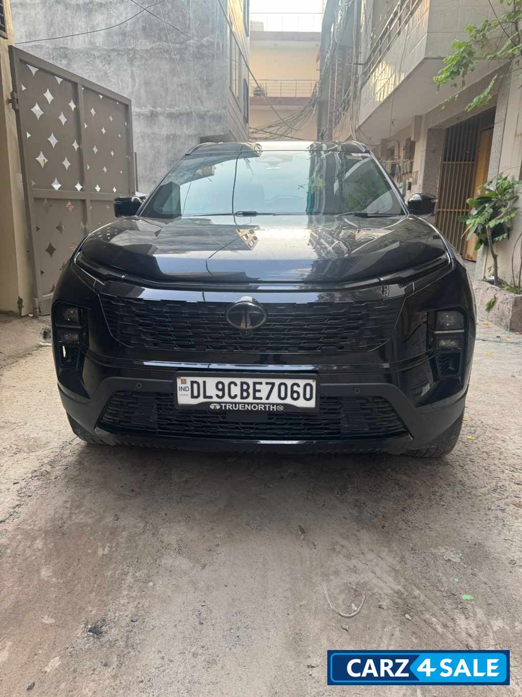 Oberon Blk Tata Safari Safari6sABS6P2DACC+Dk