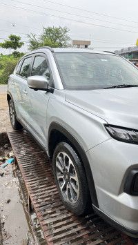 Silver Maruti Suzuki Grand Vitara Alpha All Grip