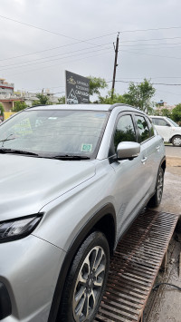 Silver Maruti Suzuki Grand Vitara Alpha All Grip