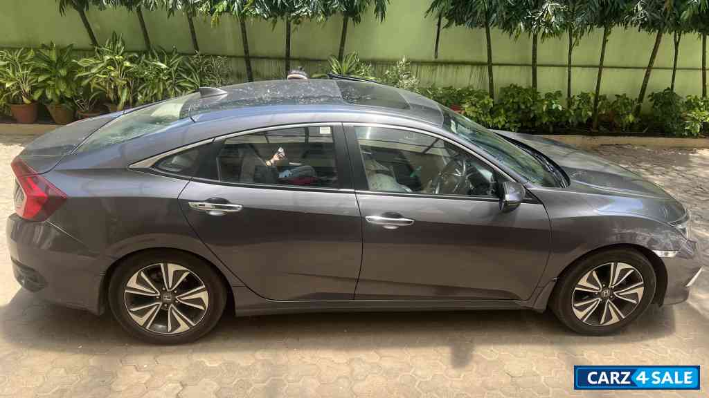 Honda Civic 1.8 ZX CVT ( I-VTEC)