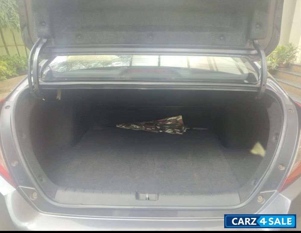 Honda Civic 1.8 ZX CVT ( I-VTEC)