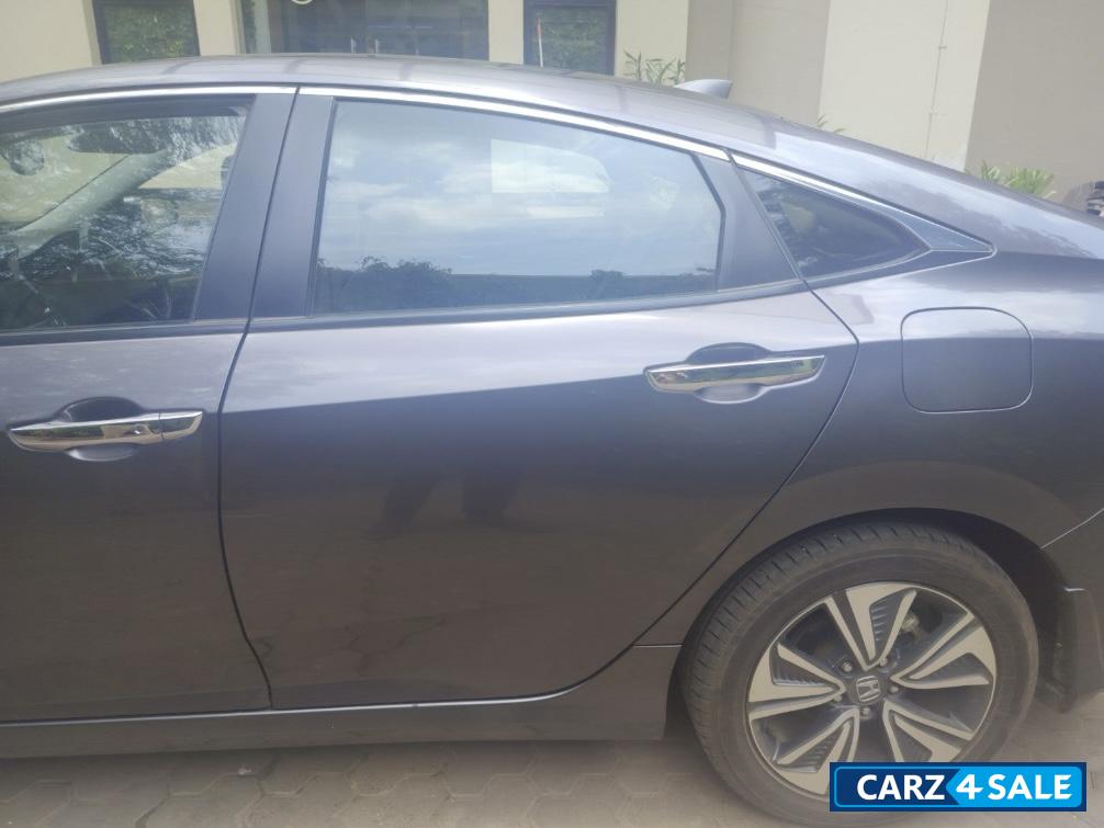 Honda Civic 1.8 ZX CVT ( I-VTEC)