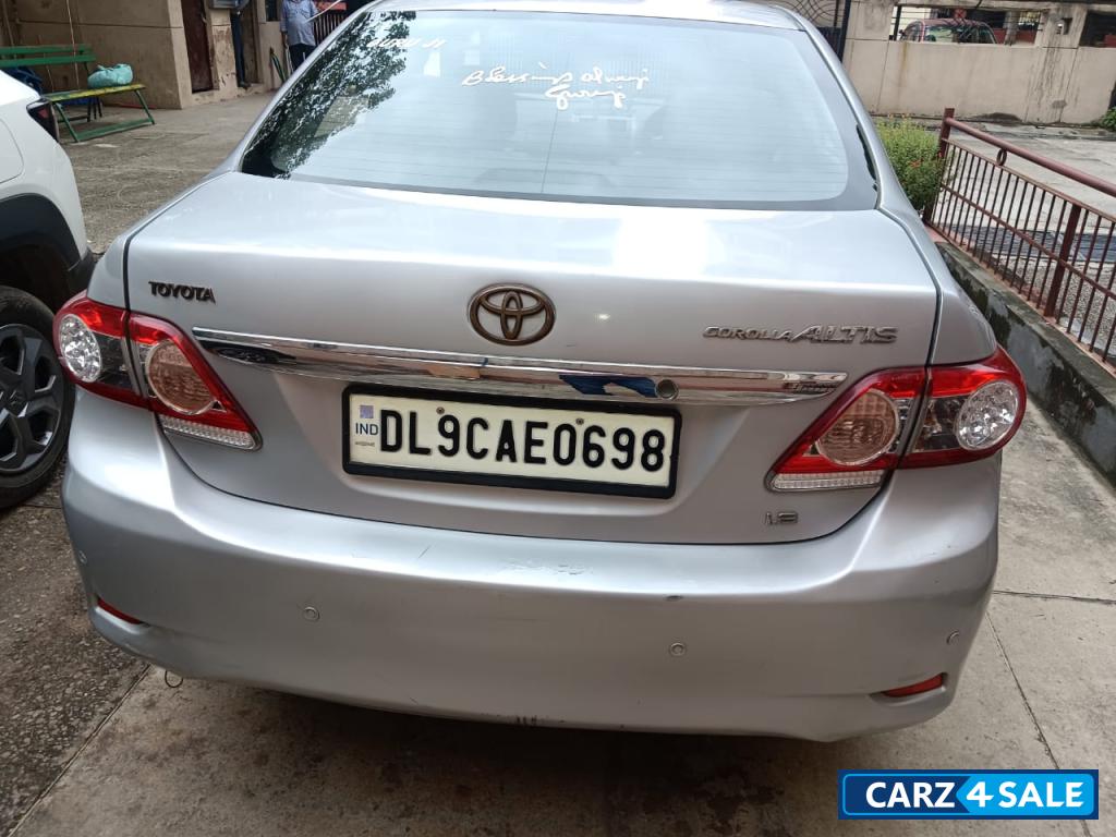 Silver Toyota Corolla Altis 1.8 G automatic