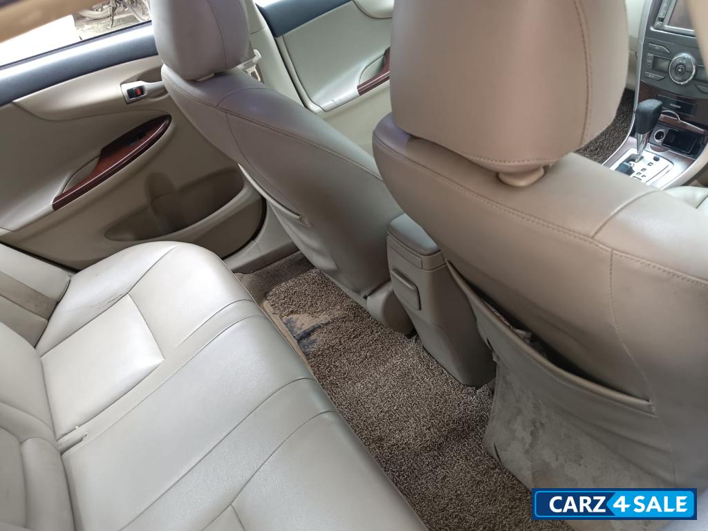 Silver Toyota Corolla Altis 1.8 G automatic