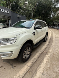 Ford Endeavour 3.2 Titanium