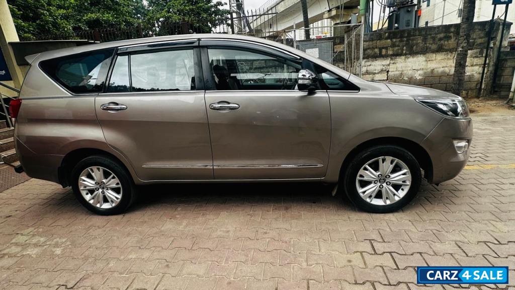 Toyota Cresta 2.8ZX 7STR Automitic