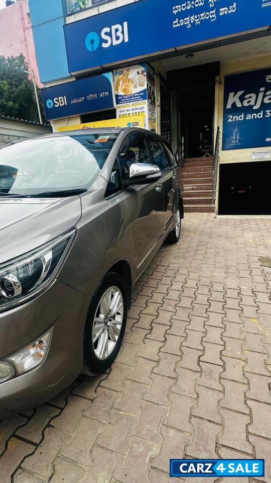 Toyota Cresta 2.8ZX 7STR Automitic