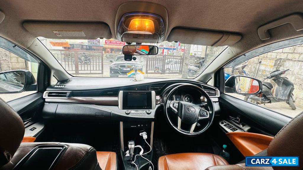 Toyota Cresta 2.8ZX 7STR Automitic