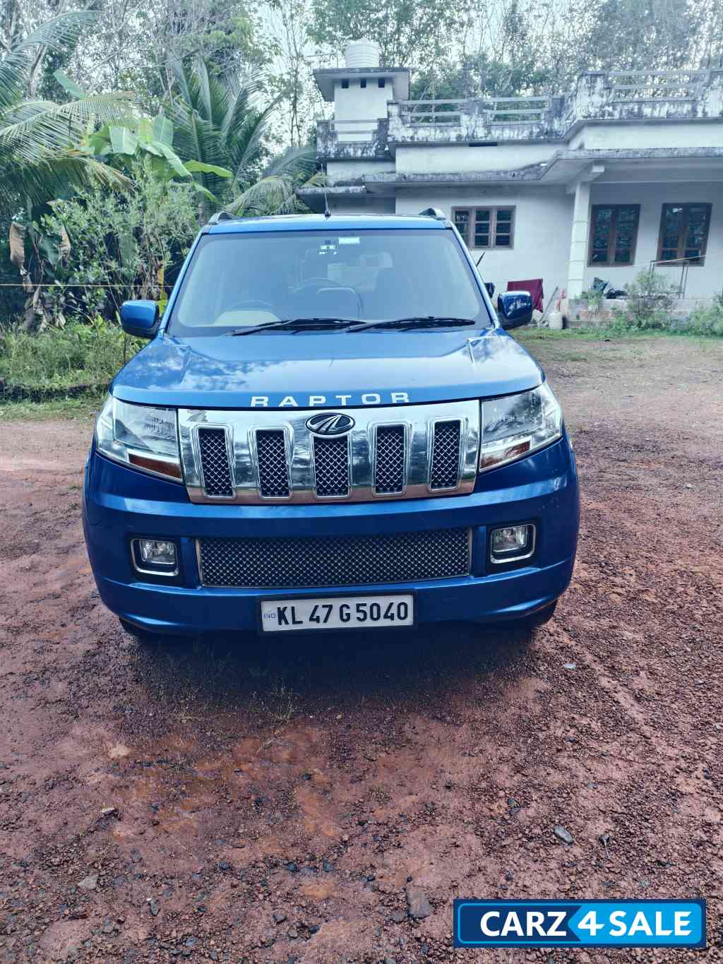 Verve Blue Mahindra TUV300 T8 Verve Blue Mahindra TUV300 T8