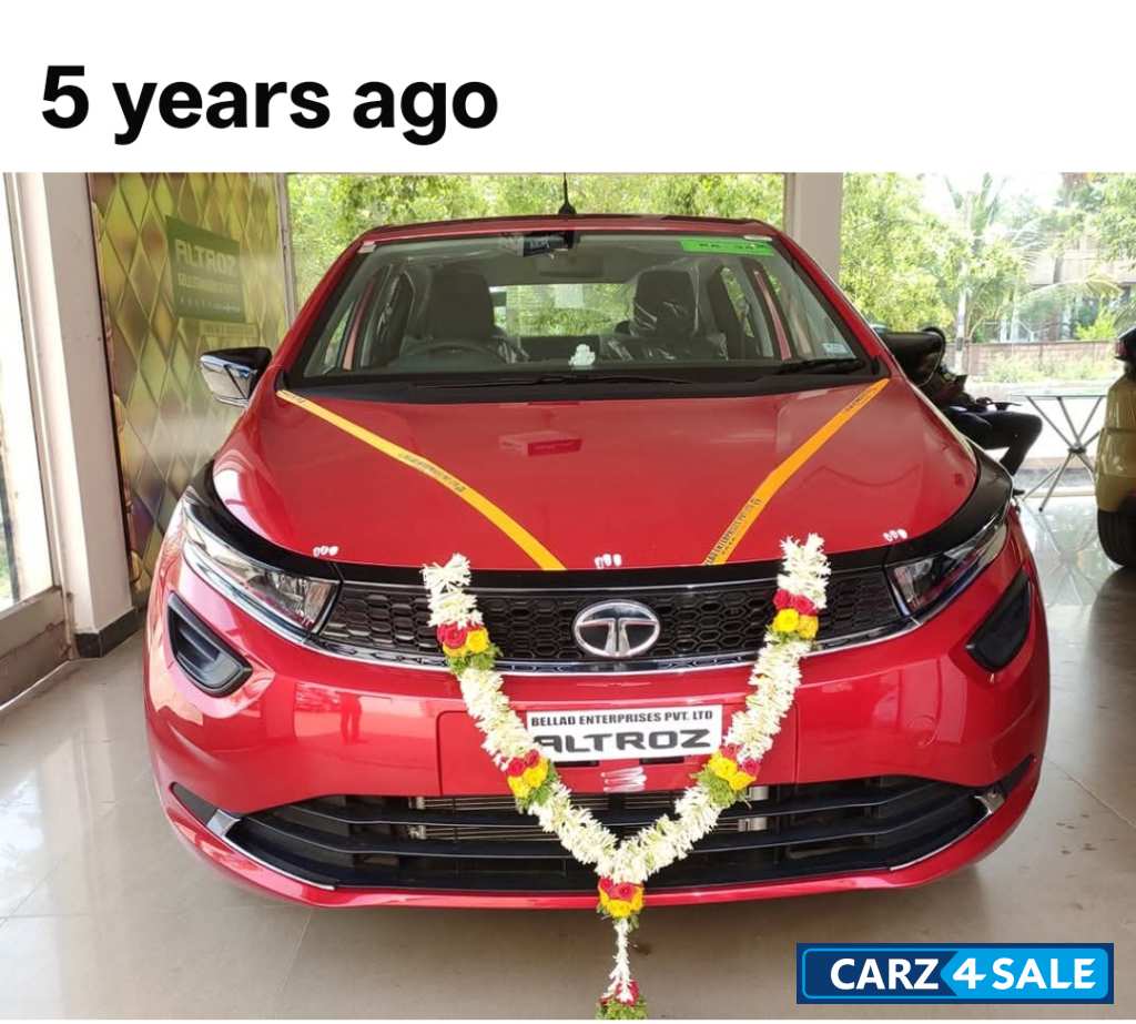 Tata Altroz XM