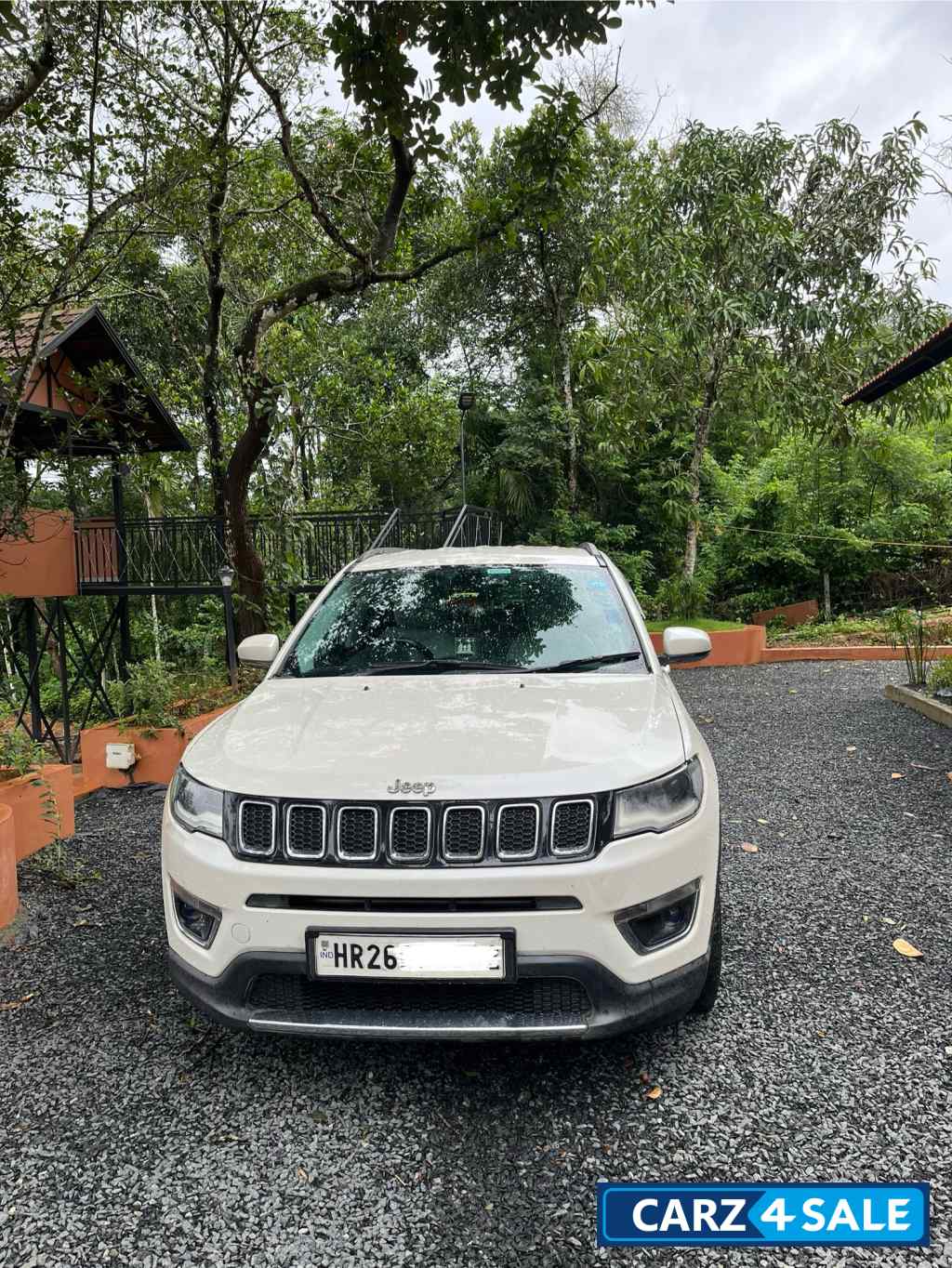 Pearl White Jeep Compass 2.0 Limited
